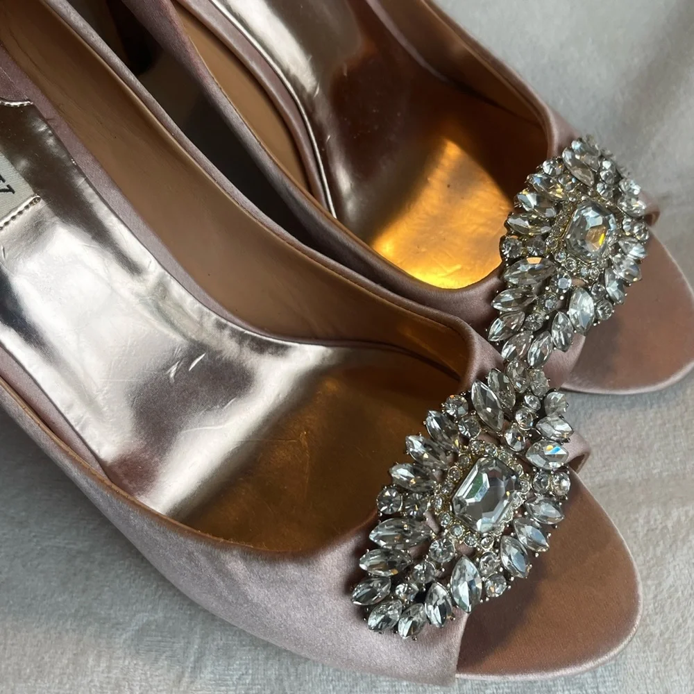 Jewel Badgley Mischka Blush Satin Heels‎ with Crystal Detail